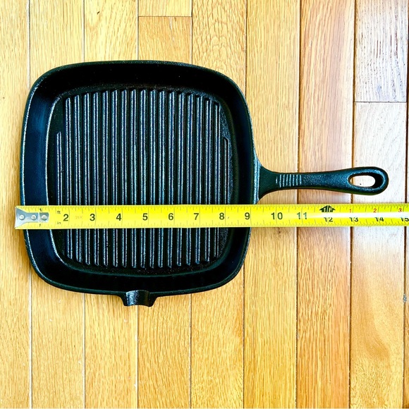9” HEUCK CLASSICS Cast Iron Square Griddle Cookware Pan Baking Bake - Picture 6 of 14